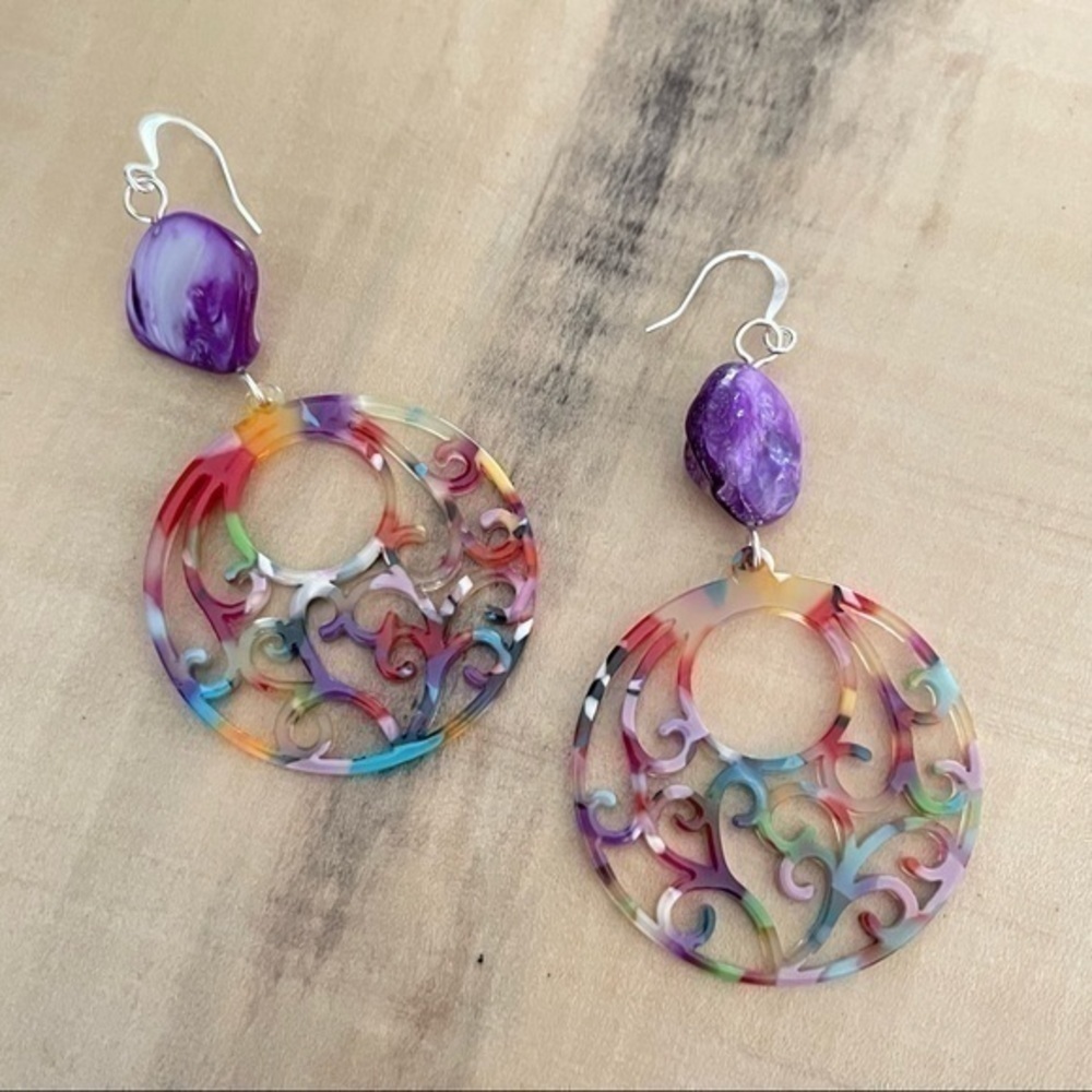 2/$29 Handmade Rainbow Acrylic Hoop & Purple Shell Earrings 3β Y2K 90s 80s - Picture 3 of 5